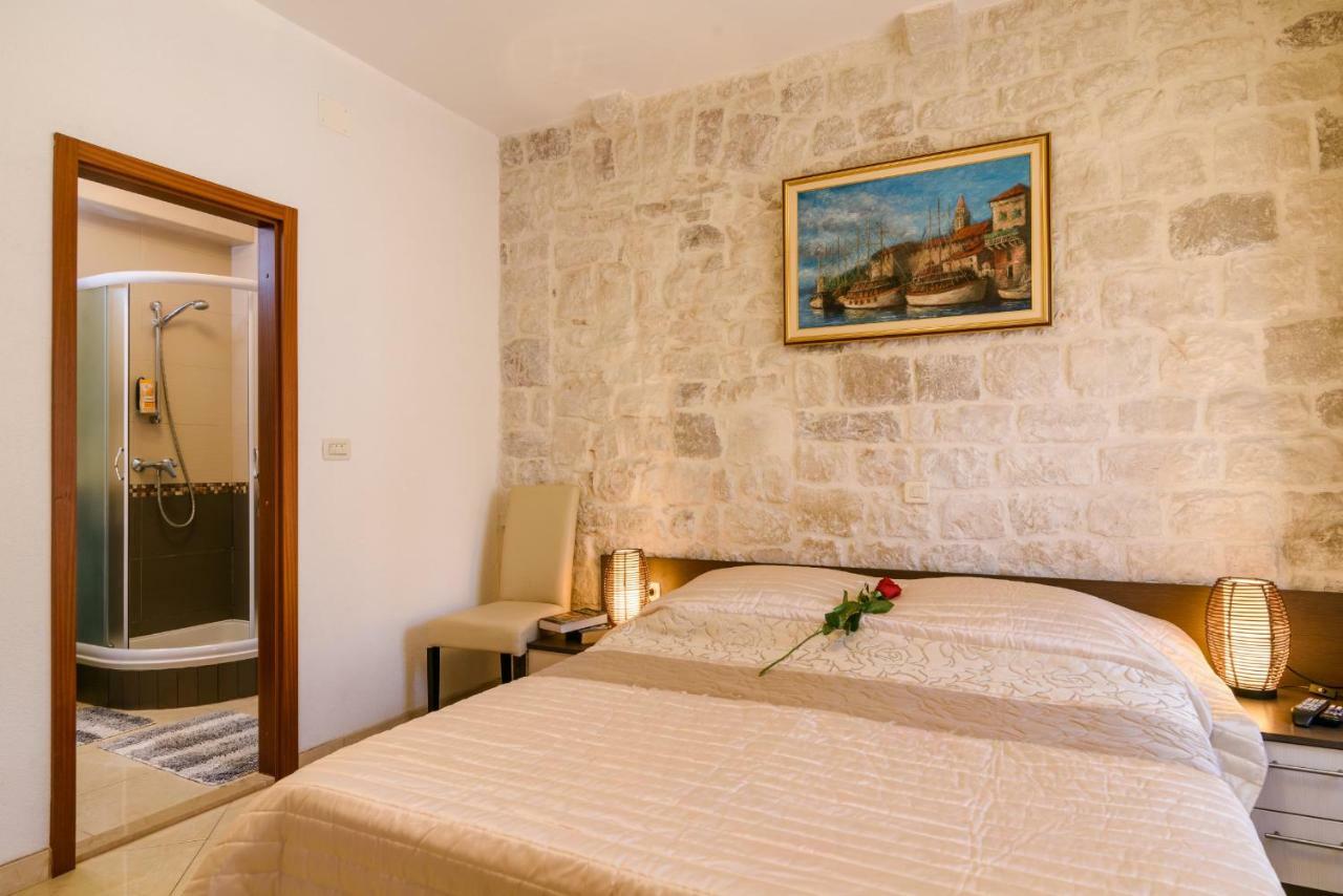 Apartments Dora -Free Parking Trogir Exteriör bild