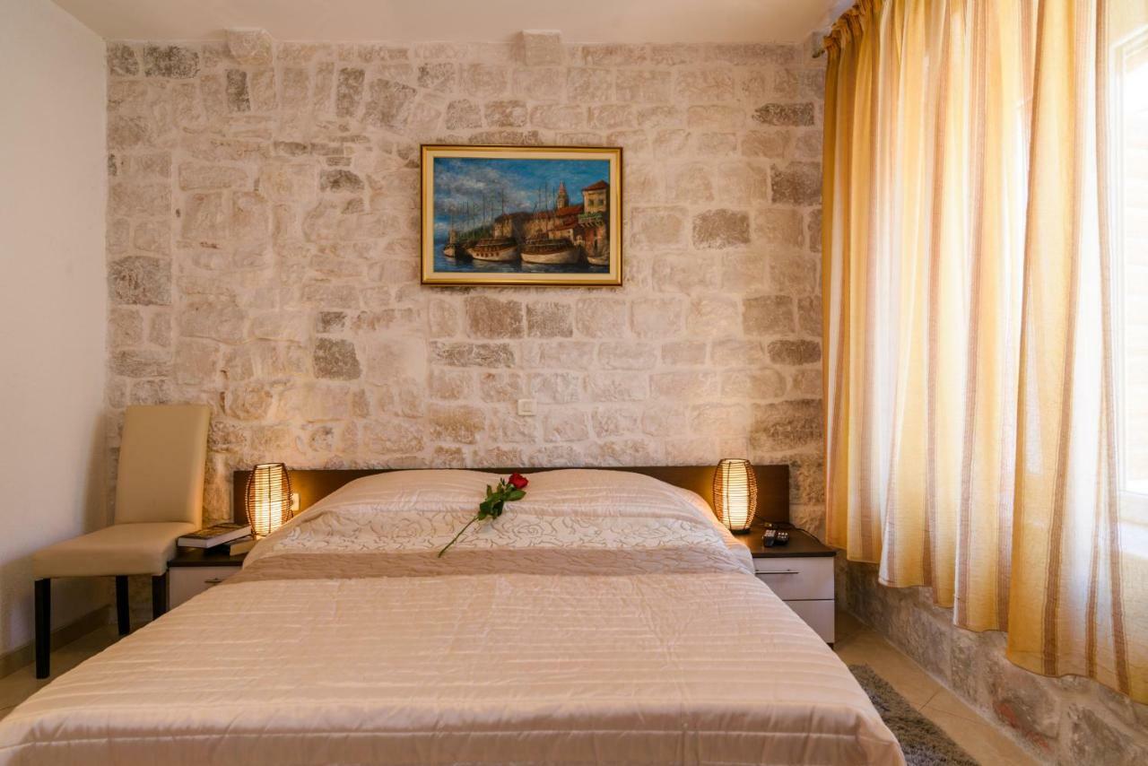 Apartments Dora -Free Parking Trogir Exteriör bild